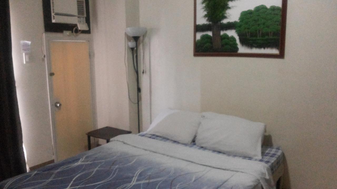 Langel Apartelle@ Chateau Elysee-Ritz 709-A Paranaque City Buitenkant foto